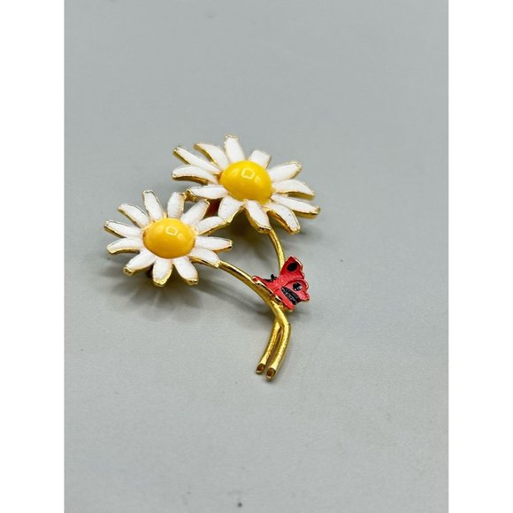 Vintage Daisy Pin Brooch 70s Enamel Flowers with Lady Bug Gold Tone White Enamel - Picture 2 of 13